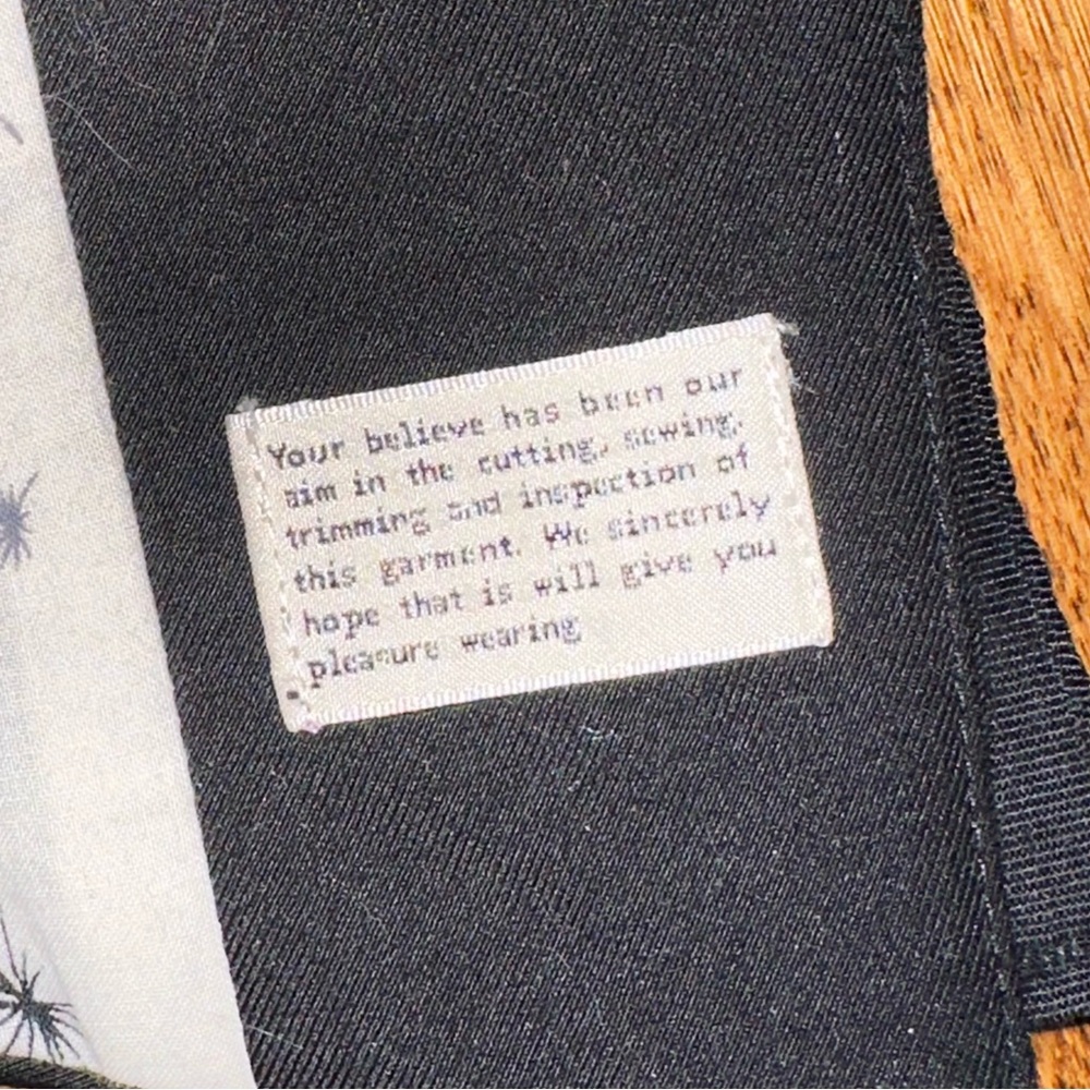 Vest - Picture 6 of 6